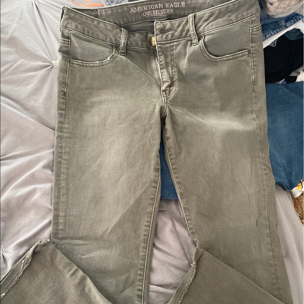 American eagle cropped denim